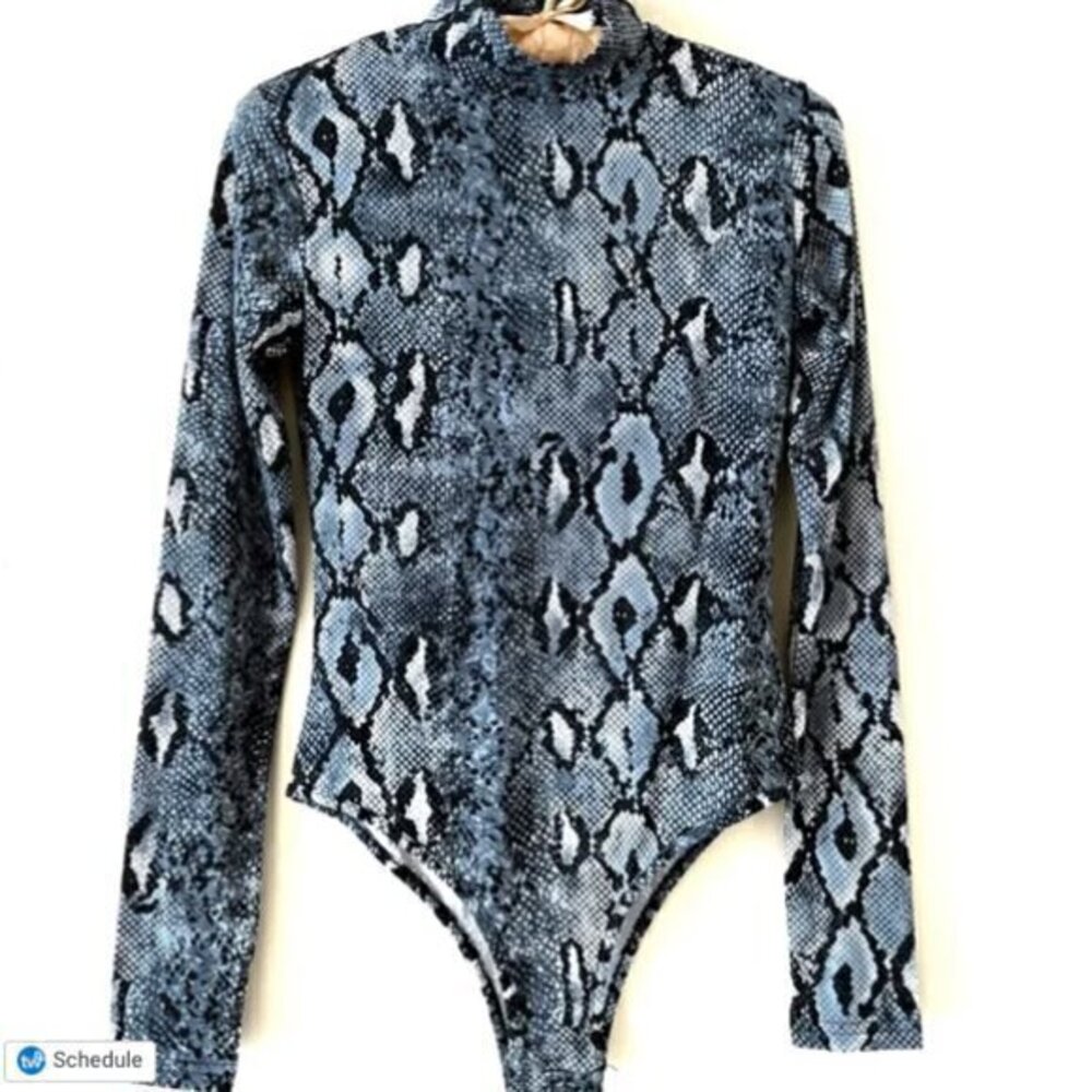 PrettyLittleThing bodysuit snakeskin mock turtleneck stretch blue white M